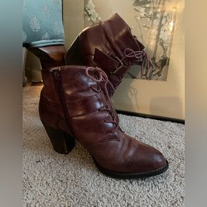 Sofft 7.5 Med Burgundy Lace-Up and Buckle Leather Ankle Boot 2 1/2” Heel